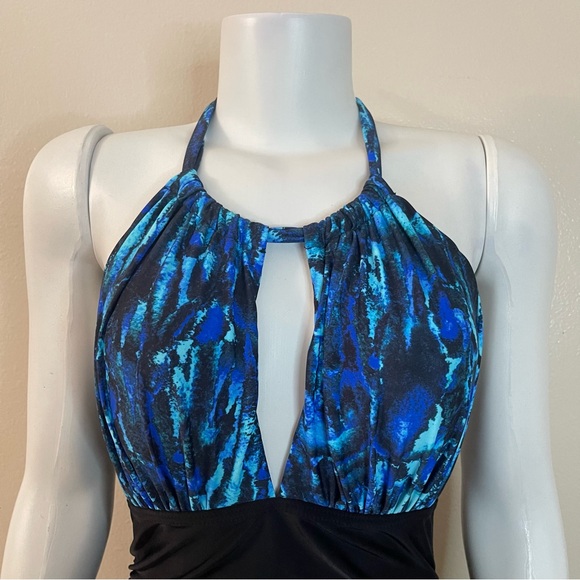 Blue and black halter neck cutout one piece swimsuit - Picture 4 of 12